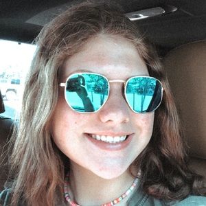 Meet your Posher, Emma